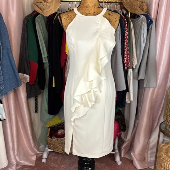 Vince Camuto Dresses & Skirts - NWT Vince Camuto Ivory Cascade Ruffle Sheath Dress Sz 6